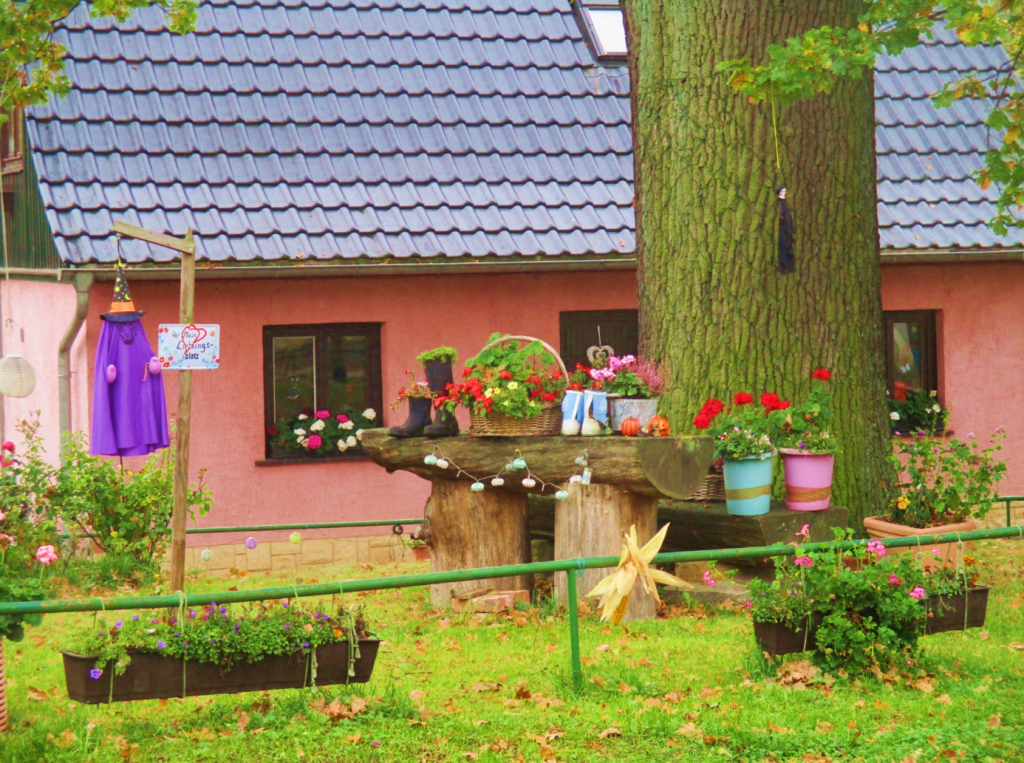 2024 - Nermsdorf rosa Haus
